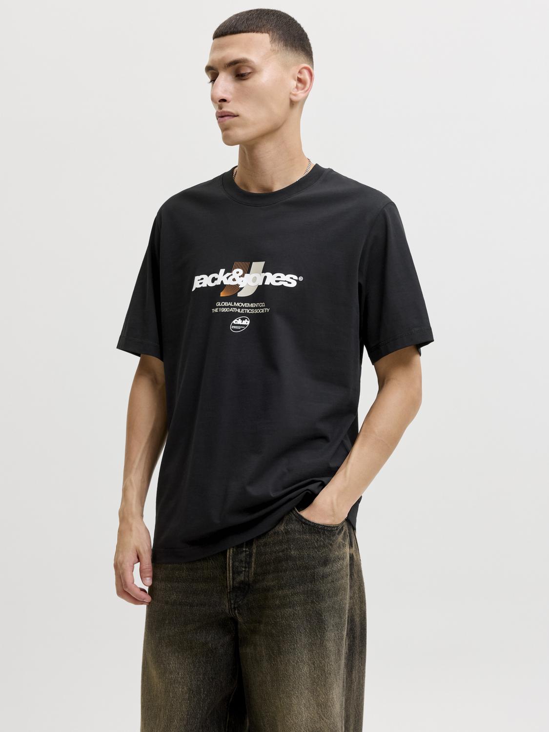 model_shot-front